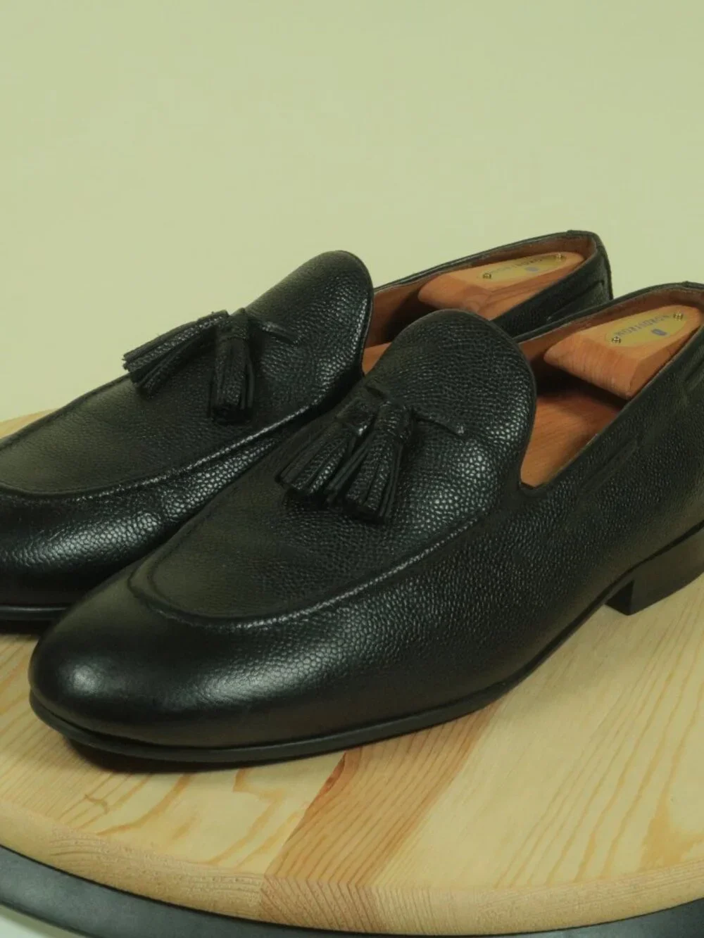 Allen Edmonds Presley Tassel Loafers Shoes Mens 13D Black Pebble Grain Leather